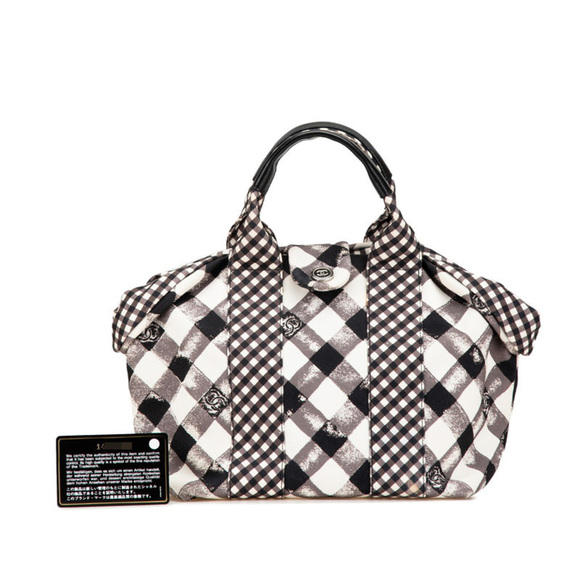 CHANEL Black Leather Logo Bag - Picture 12 of 13